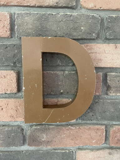 D - lettre vintage en métal